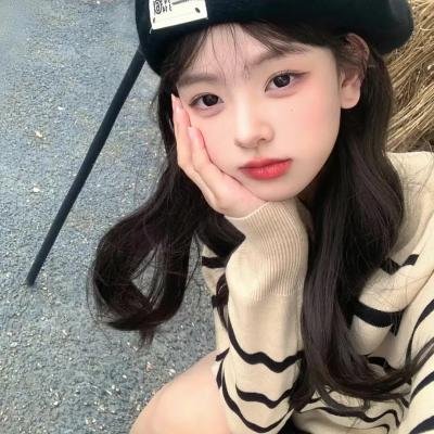 冰属性男子与酷酷女同事